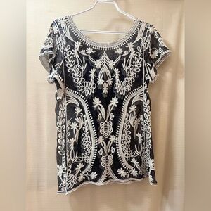 ⚫️ BOHO Phase One mesh lace flowy girly top size small